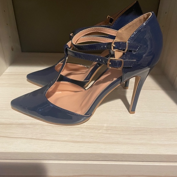 Navy patent leather pumps - Picture 2 of 3